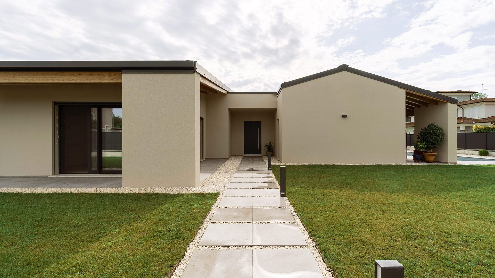 Tetto in legno per villa moderna - Gruppo Nulli